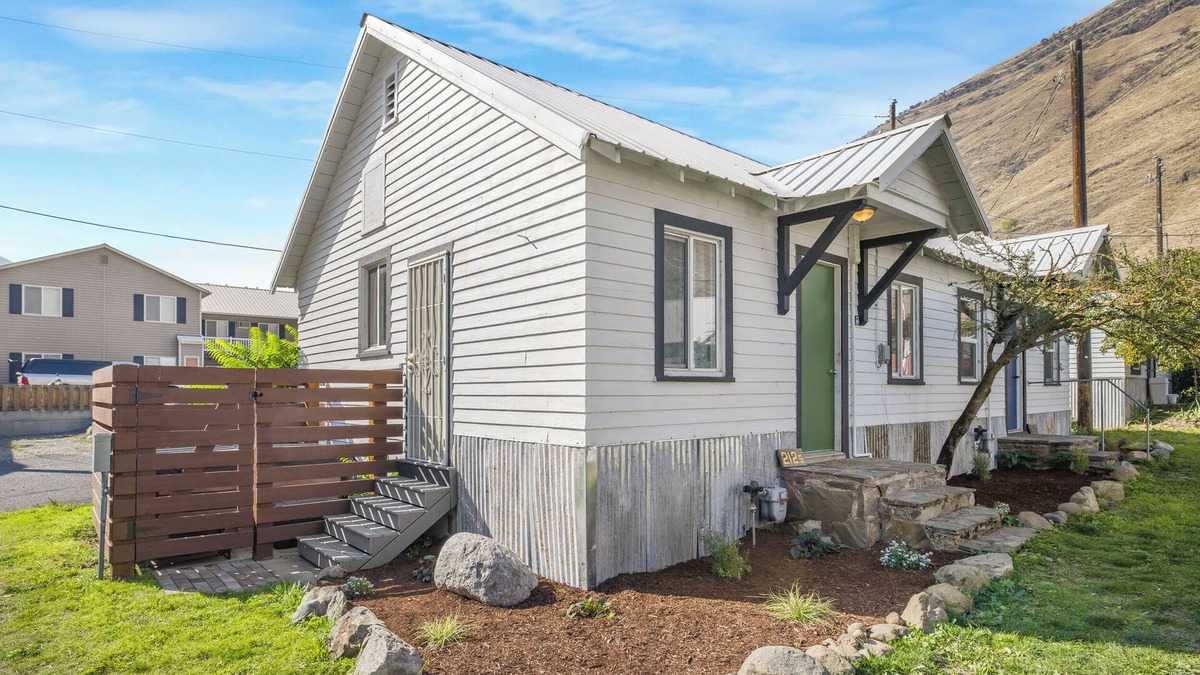 Riggins Cabin | Salmon River Cabin #212