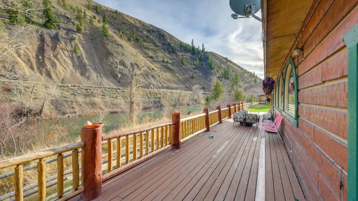 Salmon House | Salmon Vacation Rental w/On-Site River Access!