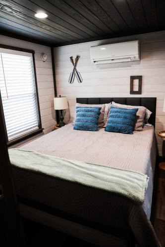 Dover House | Salt & Pepper (In The Pines at KY Lake) 121 & 131 Pine Grove Lane, Dover, TN 37058
