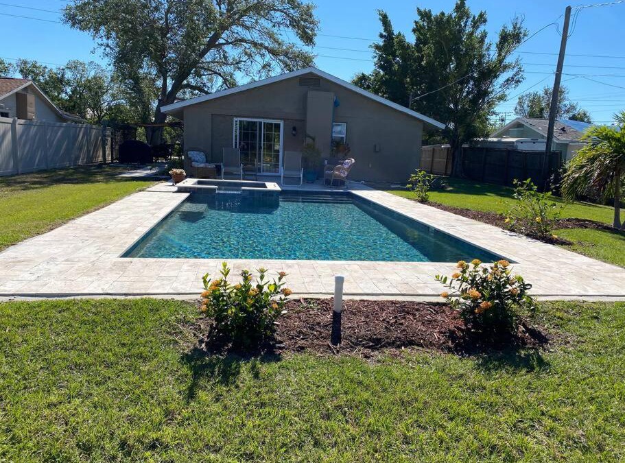 Venice House | Salt water pool house near beach for monthly rental