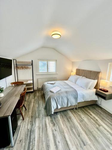 Saltburn-by-the-Sea Bed & Breakfast | Saltburn Sea Front Penthouse South