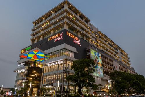 Sector 62 Hotel | Saltstayz Premier Suite Chandigarh Mohali