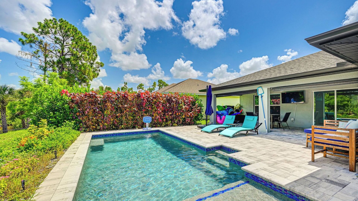 North Port House | Saltwater Pool & Game Room: Gulf Coast Retreat