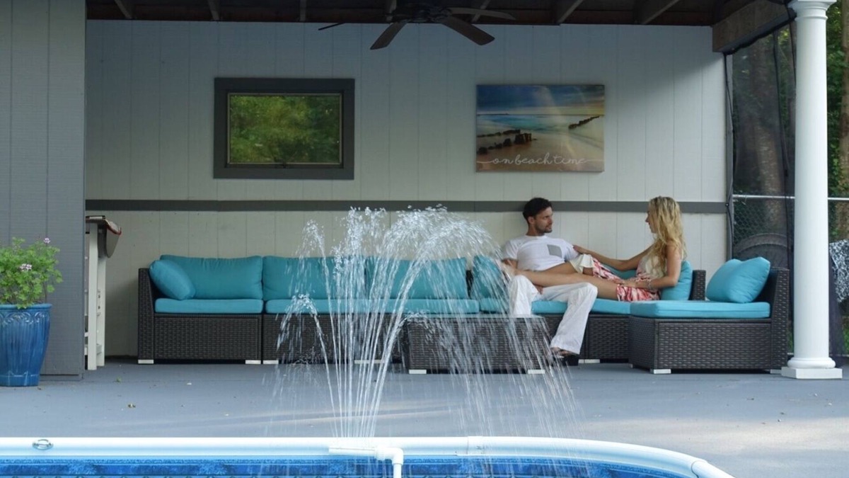 South Kingstown House | Saltwater Pool, Completely Private, 10 minutes to beaches, 15 minutes to Newport