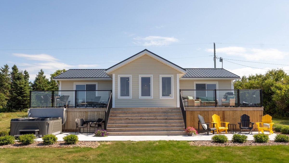 New London Cottage | Saltwater Song Beach House