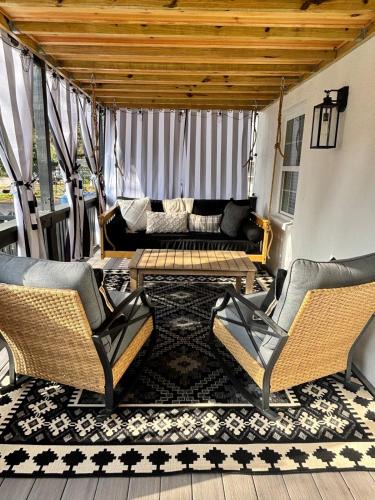 Fort Myers River District Villa | Saltwater Spa and Walk to Best Eats and Shops