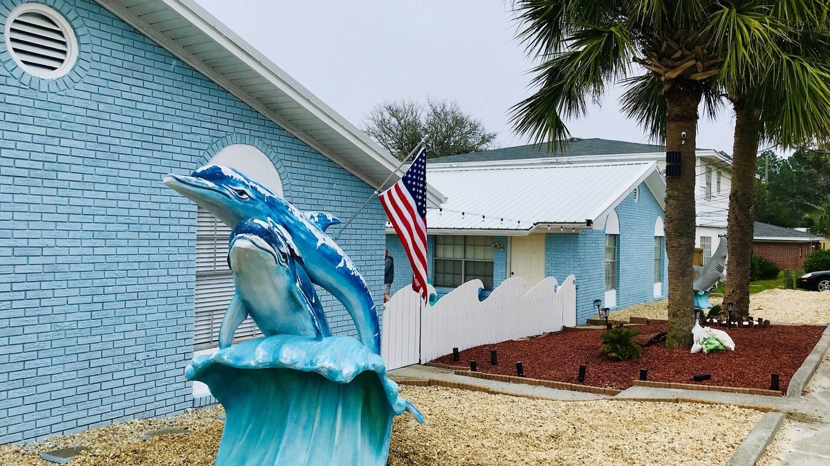 Gulf Lagoon Beach House | Salty Seahorse ~ Cozy getaway less than 1/4 of a mile from the beach!