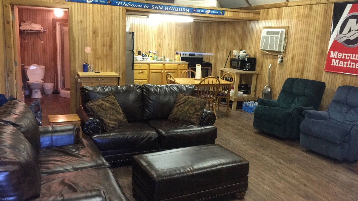 Zavalla Cabin | Sam Rayburn Fishermens GetAway Cabin