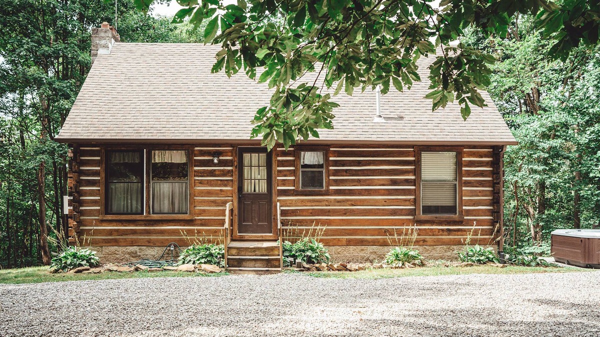 Laurelville Cabin | Sam's Creek Retreat w/Hot Tub!