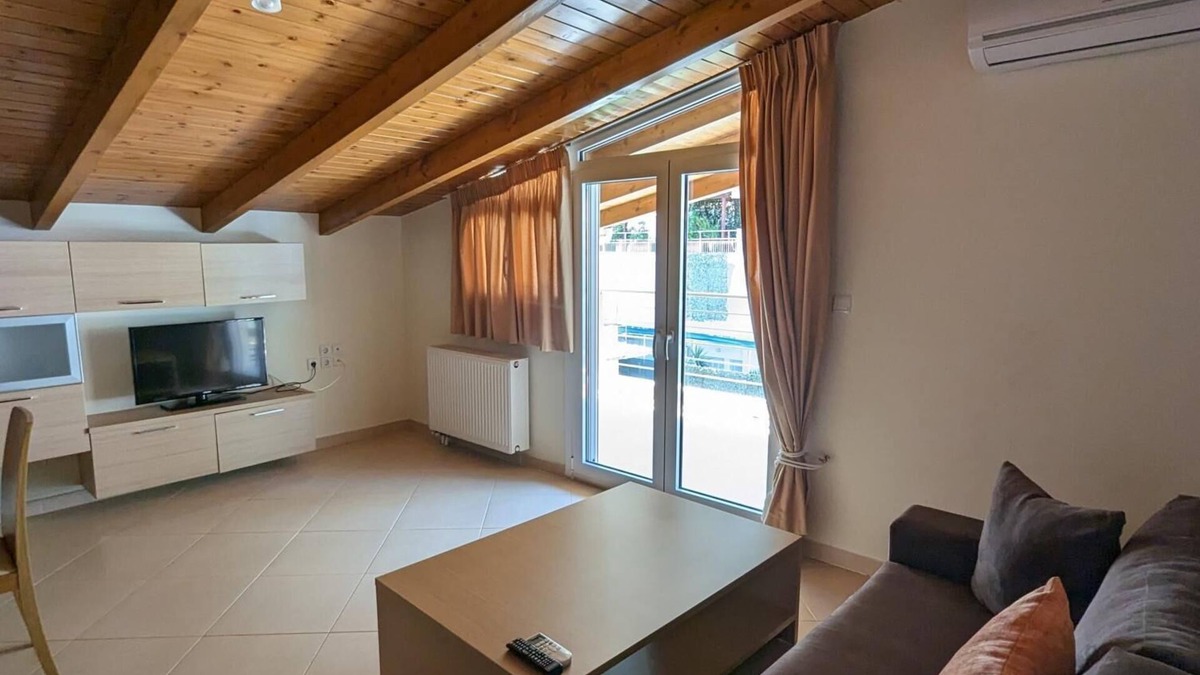 Kamena Vourla House | Samaras Apartments in Kamena Vourla