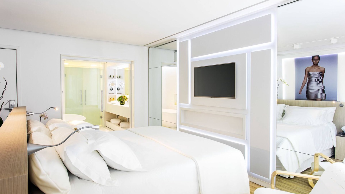 Copacabana Hotel | Samba Bossa Nova Ipanema