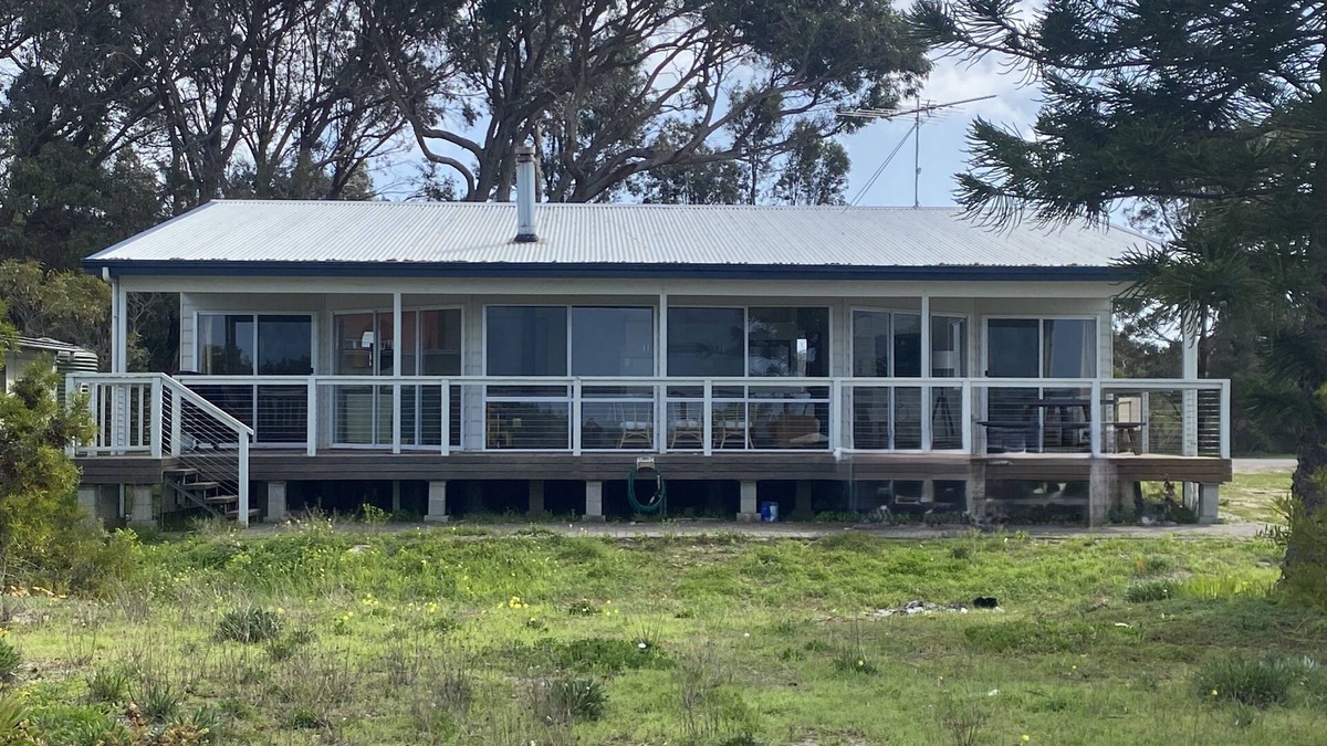 Coonarie House | Samphire Stays at Foul Bay - Beachfront, tranquil location, Off peak special!