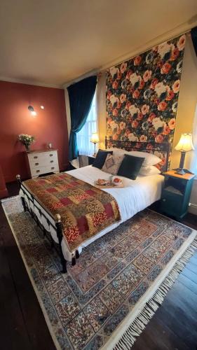 Lichfield Apartment | Samuels' a duplex apartment by Spires Accommodation in Lichfield City Centre