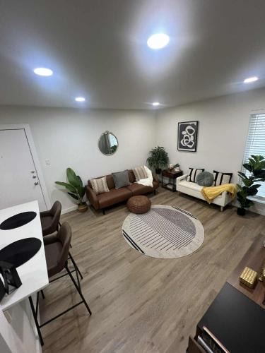 Uptown Apartment | San Antonio Cozy Tourist Full Apartment