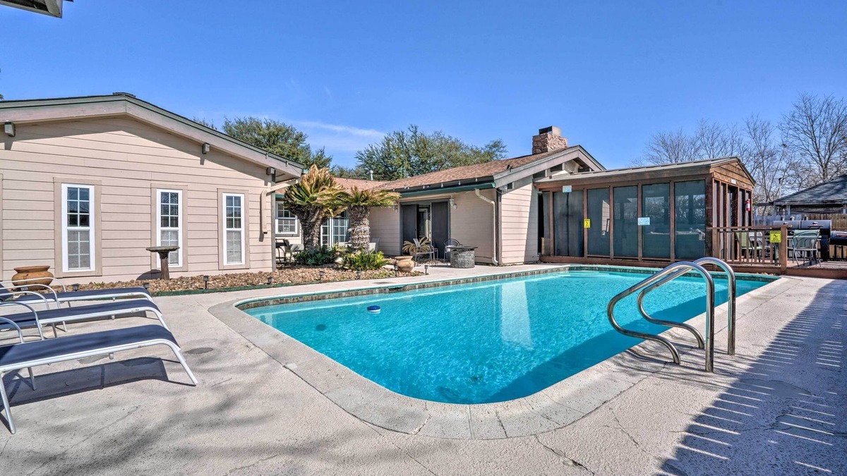 West San Antonio House | San Antonio Home w/Pool, Near Lackland AFB!