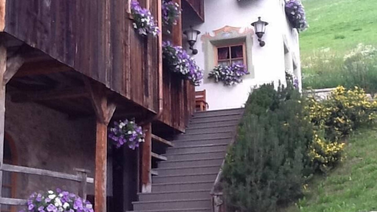 San Cassiano Ski Chalet | san cassiano in the heart of the dolomites