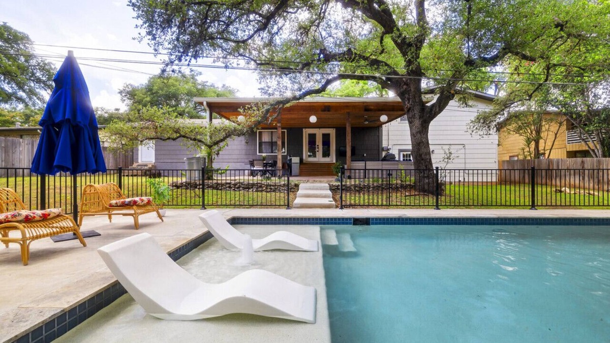 San Marcos House | San Marcos 5BR Retreat Pool Near TXST & River