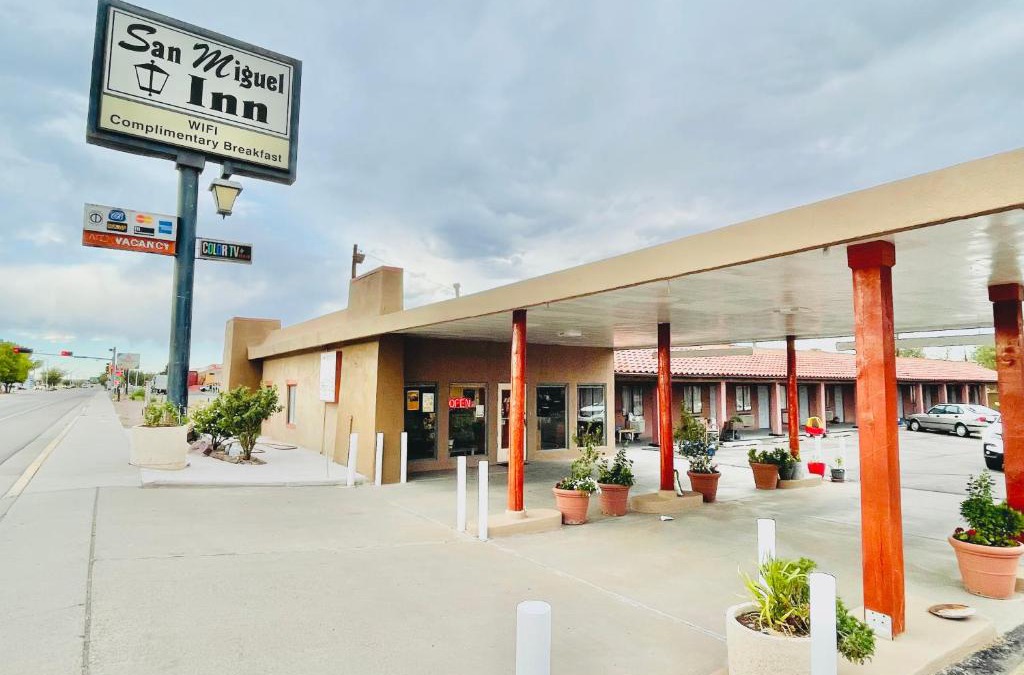 Polvadera Hotel | San Miguel Inn