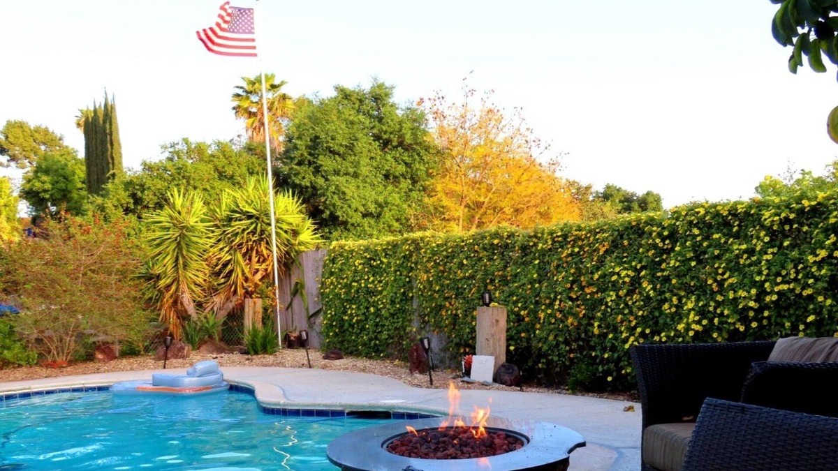 East Canyon Apartment | San Pasqual's Secluded Suite