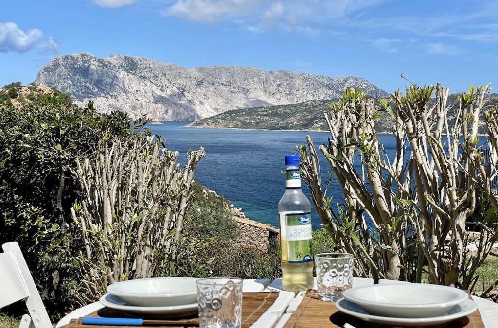 Capo Coda Cavallo Apartment | SAN TEODORO PUNTA EST MONOLOCALE VISTA MARE