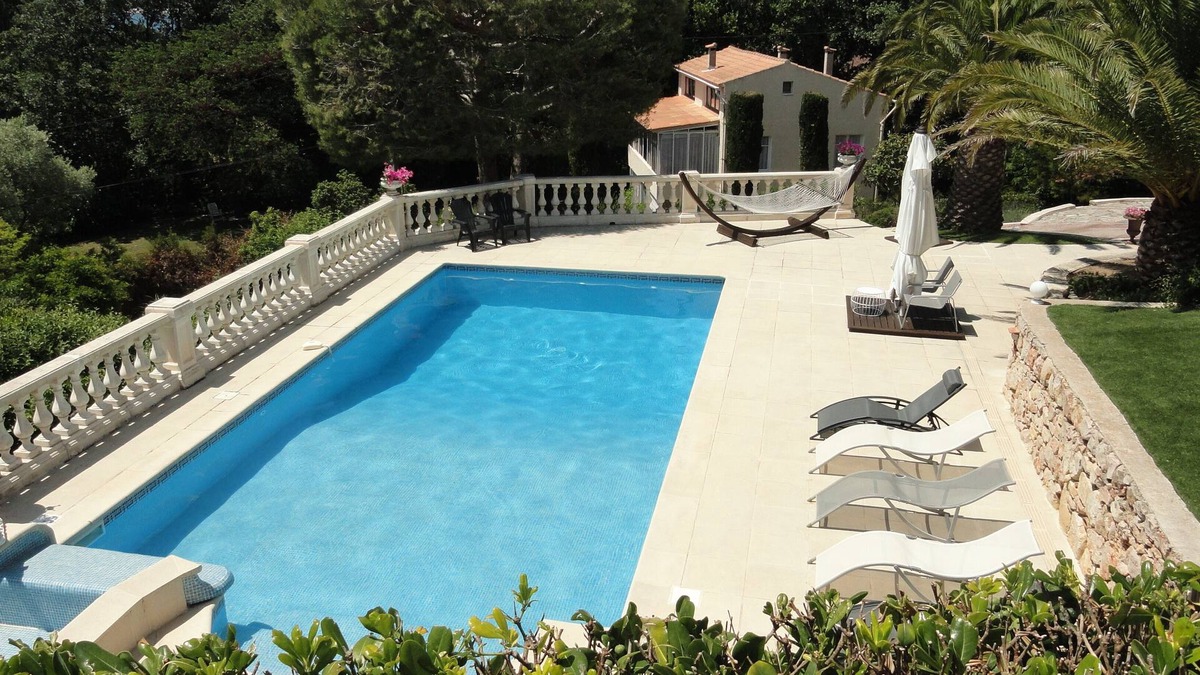 Sanary-sur-Mer House | Sanary house on 2 levels 100m2, terrace 50m2 swimming pool, sea view in property