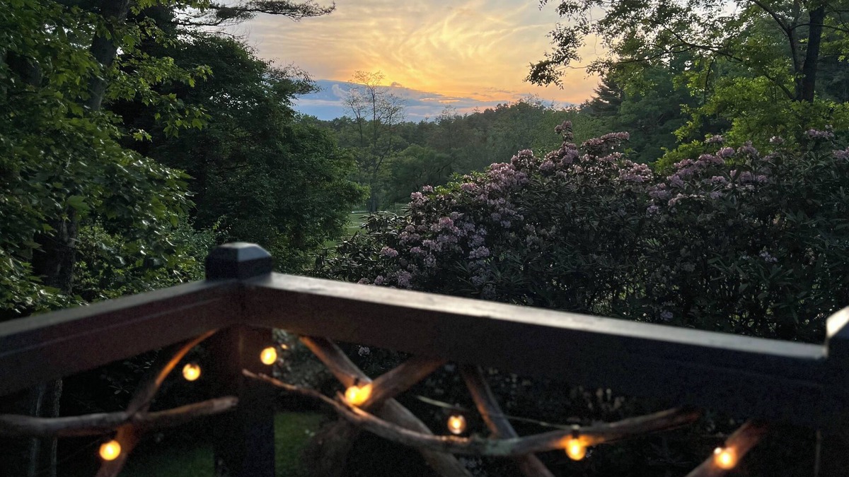 Lake Sequoyah House | Sanctuary Cottage - Historic Highlands Charm w/Screen Porch, Firepit out Front