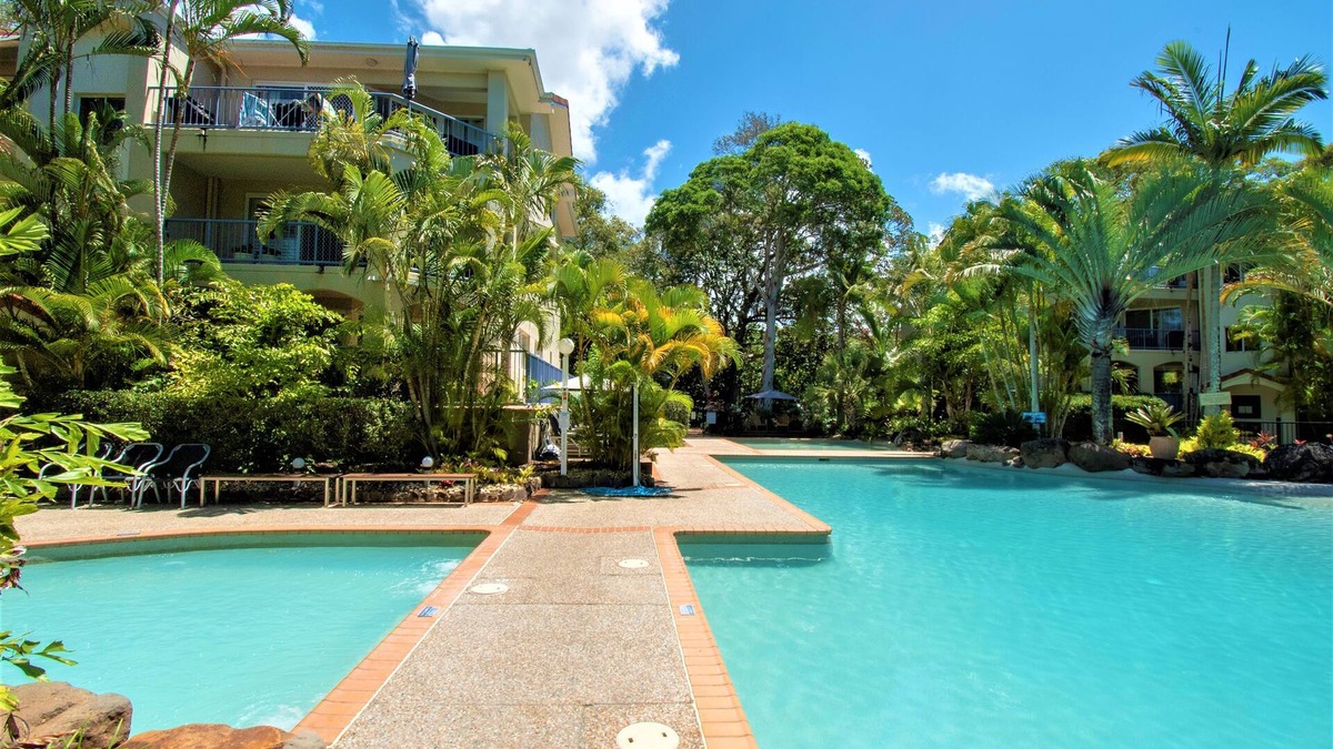 Currumbin Apartment | Sanctuary Lake Apartments