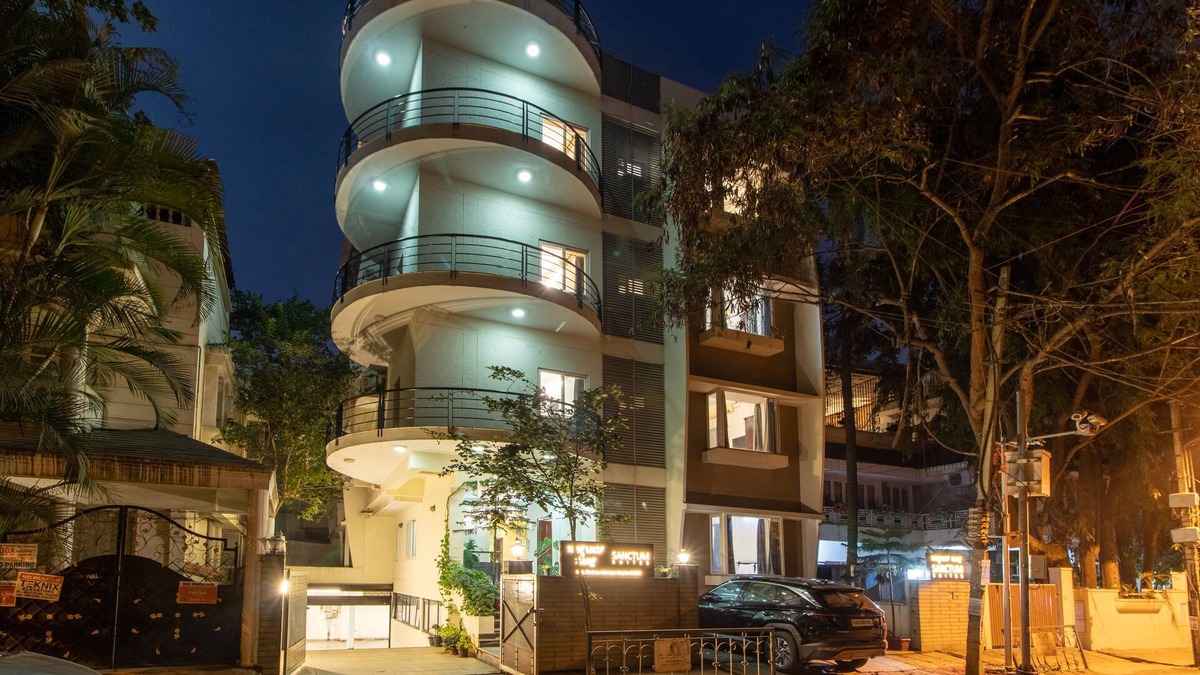 Indiranagar Hotel | Sanctum Suites Indiranagar Bangalore