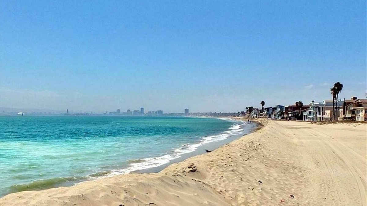 Belmont Shore Condo | Sand, Sun & Second