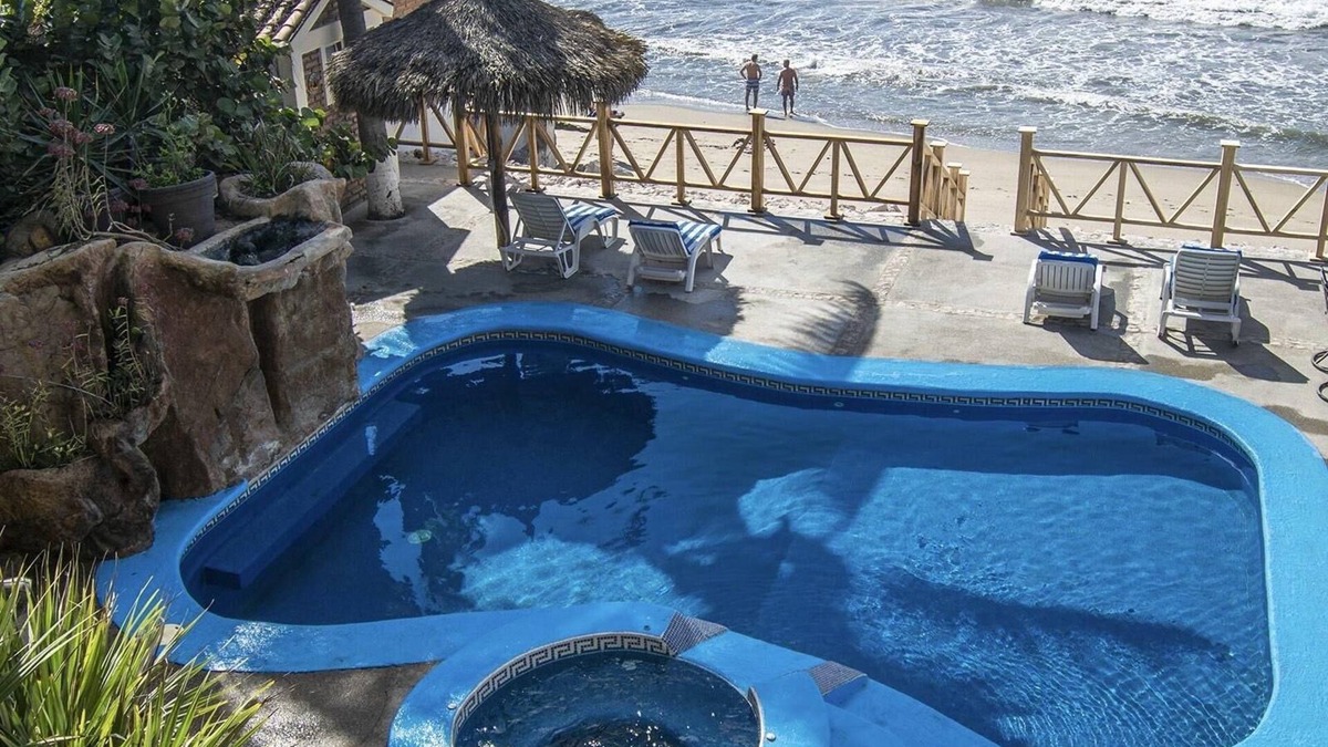 Mazatlan Villa | Sandcastle Beachfront Villa with Pool