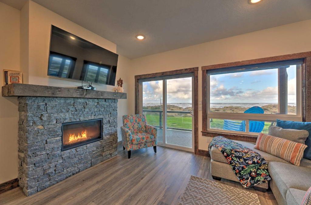 Waldport House | Sanderling Sea Cottages, Unit 6 with Beach Access!