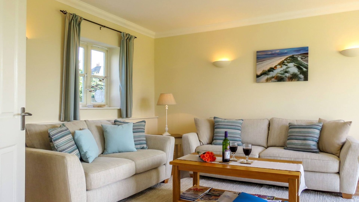 Saxmundham Apartment | Sanderling - sleeps 3 guests in 2 bedrooms