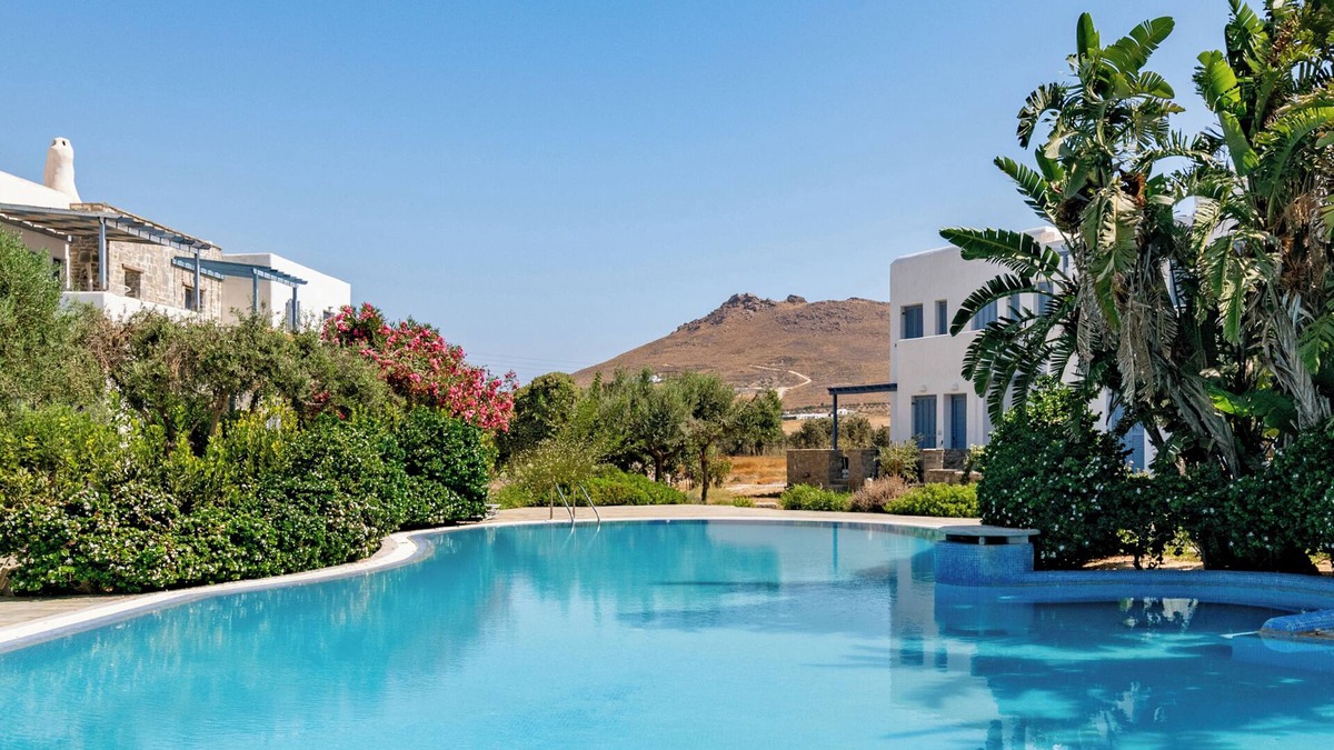 Molos Apartment | Sanders Paros Gardens - Airy 1-Bdr Apt w Patio