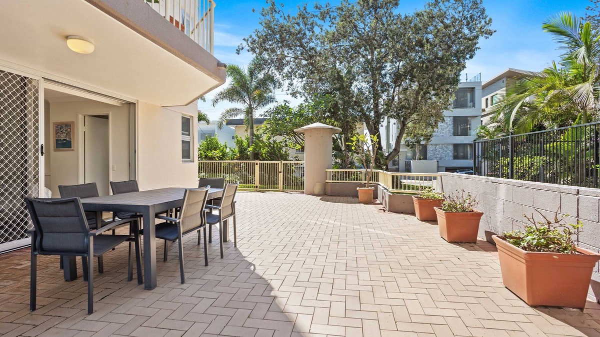 Mermaid Beach Apartment | Sandown on Hedges - Beautiful Mermaid Beach