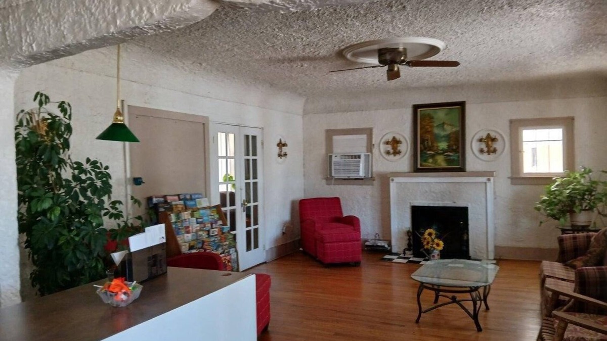 Walsenburg Hotel | Sands Motel