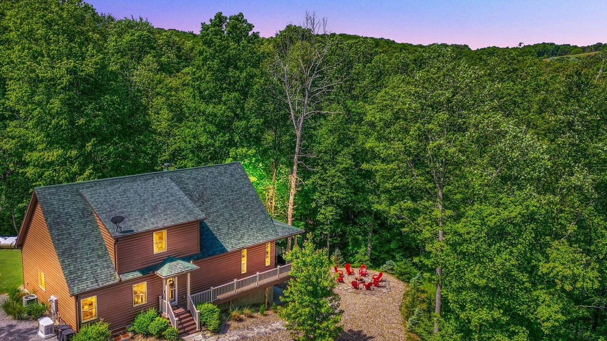 Logan Cabin | Sandstone Valley Estate | Hocking Hills