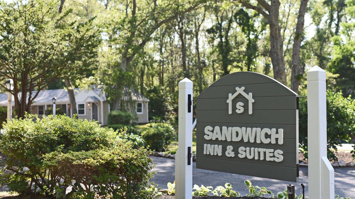 Sandwich Hotel | Sandwich Inn and Suites