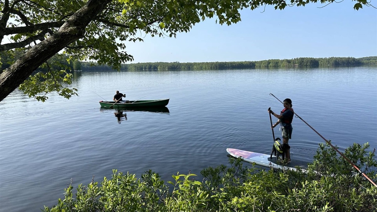 Raymond Cottage | SANDY BEACH ON THOMAS POND
