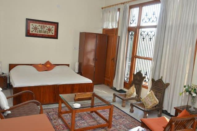 Jammu Bed & Breakfast | Sandy's Homestay