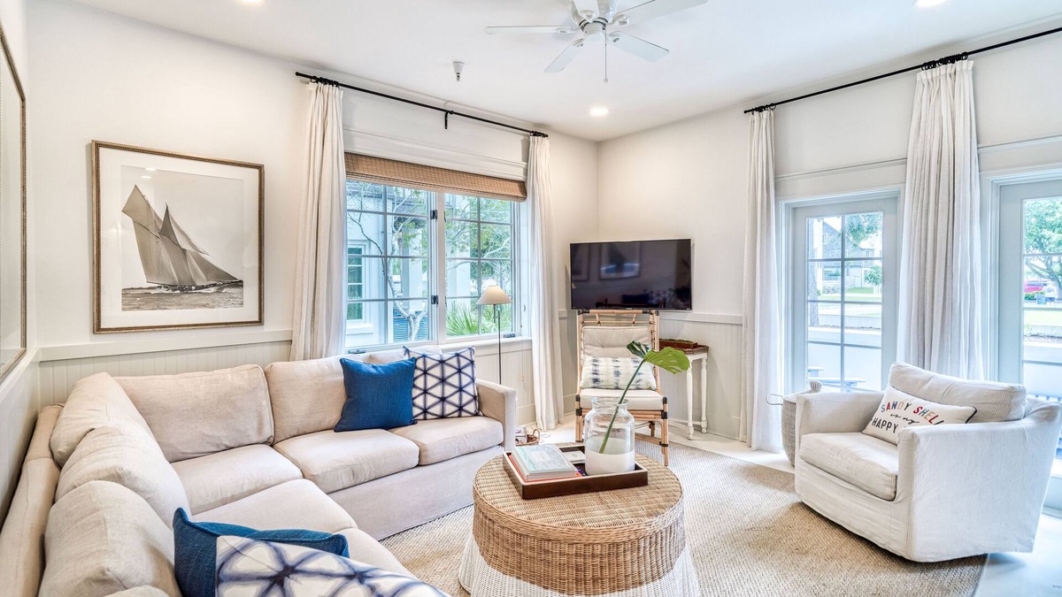 Treetop Condo | Sandy Shells Flat - Close to St. Augustine Green & Cabana Pool! Ground Floor Unit!