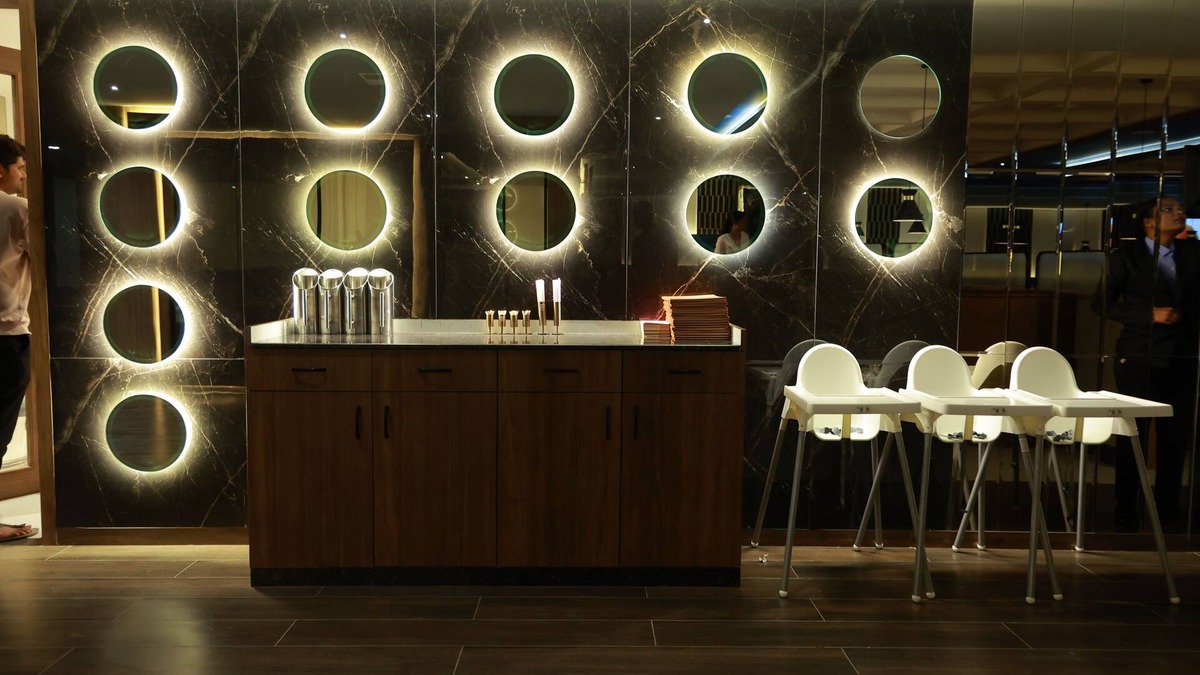 Hyderabad Hotel | Sangam Hotel By Sameeksha By Hospitality