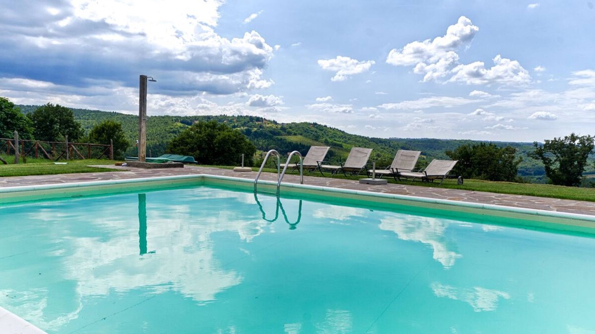 Barberino Tavarnelle Apartment | Sangiovese Country House, apartment with pool in a small village in the hills of Chianti