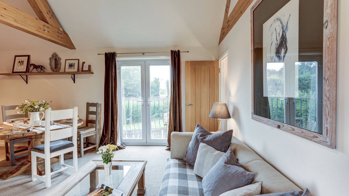 Woodstock House | Sansoms Loft | Oxfordshire Holiday Let | 1 Bed & Sleeps 2