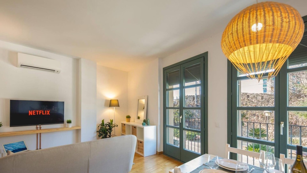 Barri Vell Apartment | Sant Pau - Holiday Apartment Rental in Girona | Bravissimo