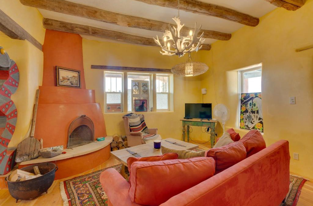 Santa Cruz House | Santa Cruz Home with Mountain Views!