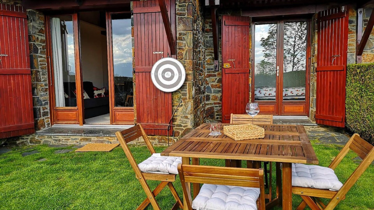 Sainte-Leocadie House | SANTA LEOCADIA VII - Three Bedroom House, Sleeps 6