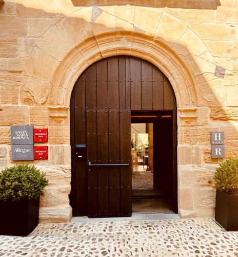 Briones Hotel | Santa María Briones