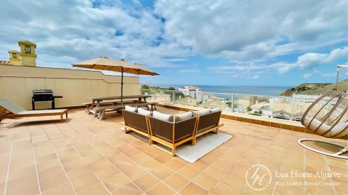 Burgau Apartment | Santoril - Wonderful Sea View Rooftop - Pool