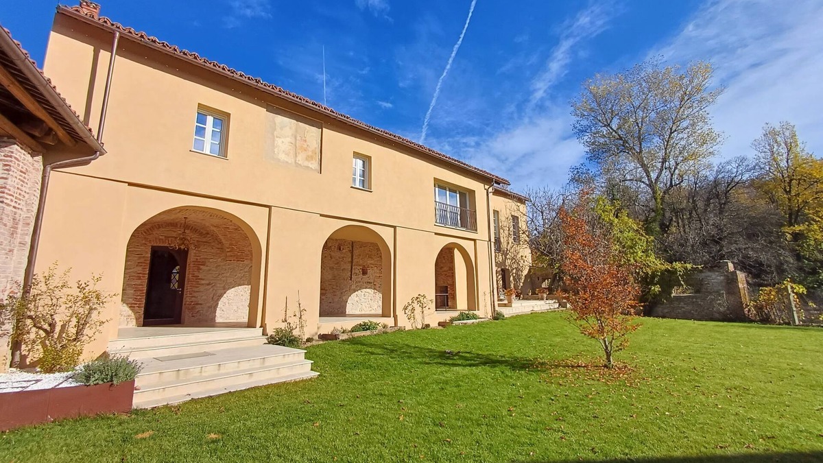 Vicoforte Apartment | Santostefano Suite 600. relaxation in a former Cistercian monastery from the year 1000