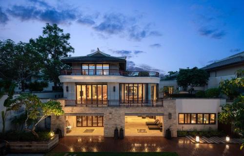 Haitang District Hotel | Sanya Haitang Bay Renguan Sea View Pool Villa (Water World Duty Free City Store)